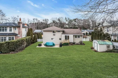 $879,000 | 17 Meadowfield Lane, Glen Cove, NY 11542