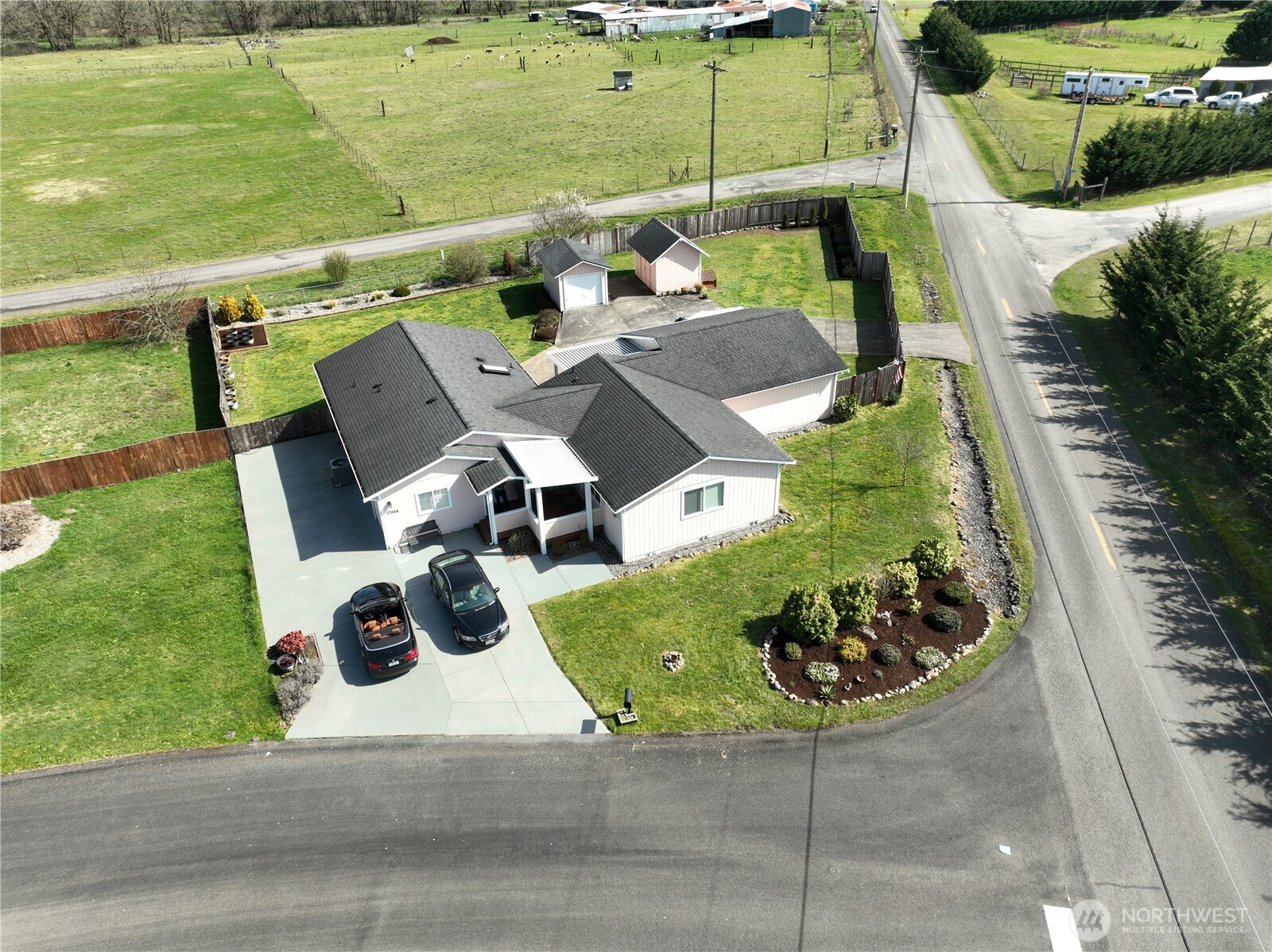17944 Camus Drive Southwest Rochester, WA 98579 - Photo 2 of 36