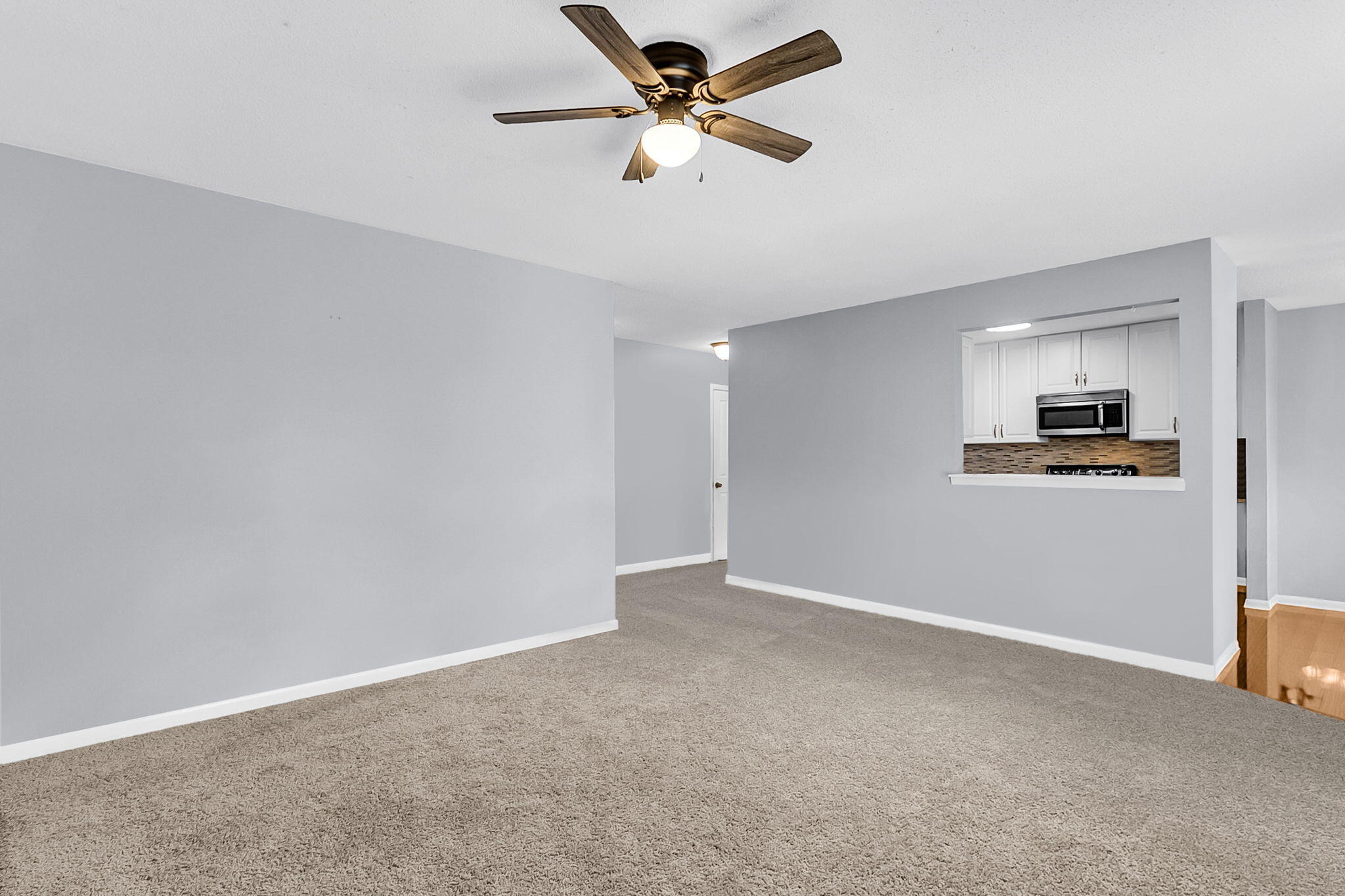 91 Ashley Hall Plantation Road, Unit 4 Charleston, SC 29407 - Photo 13 of 30 Living / Combo Space