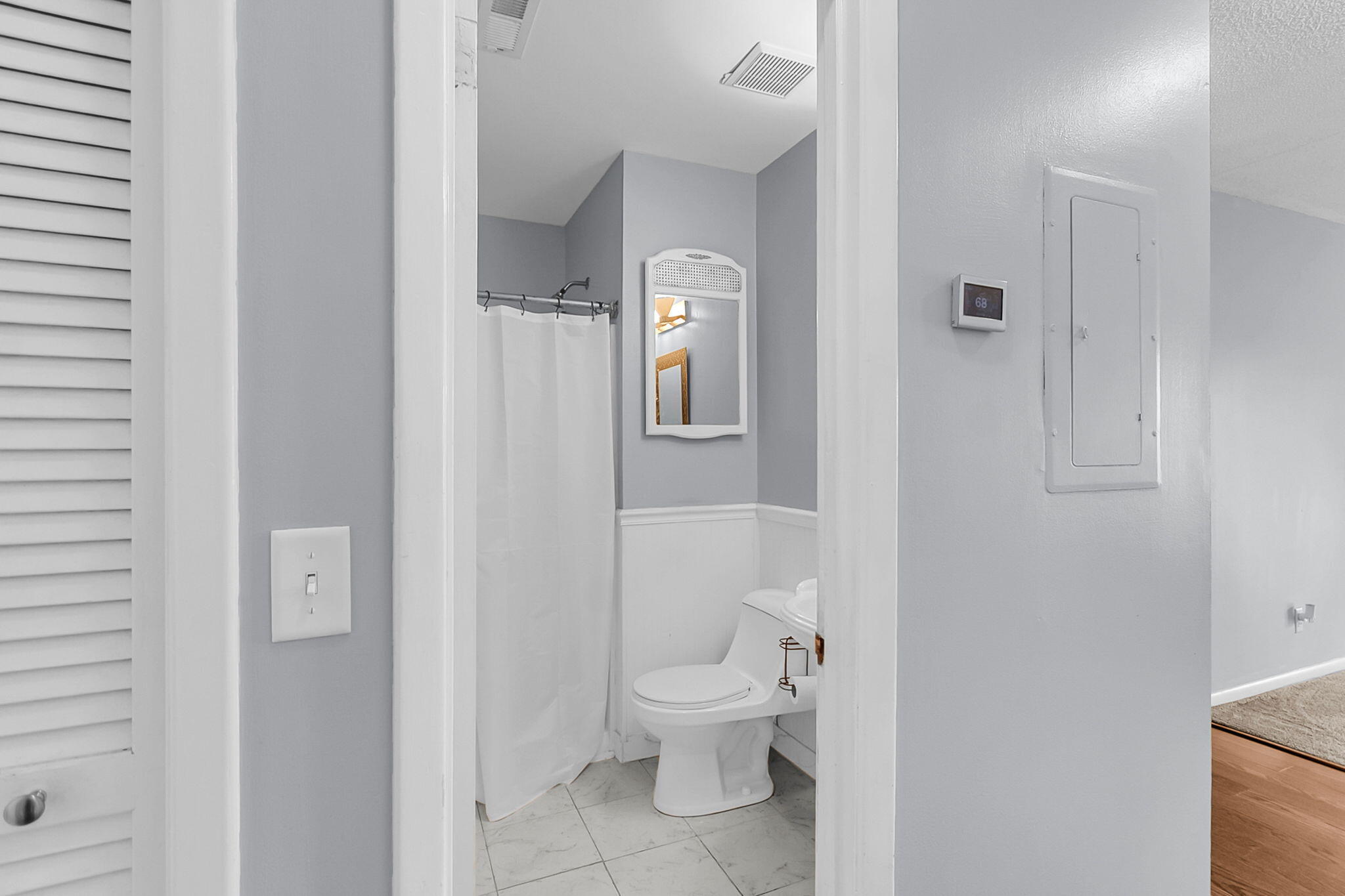 91 Ashley Hall Plantation Road, Unit 4 Charleston, SC 29407 - Photo 25 of 30 Second Bathroom