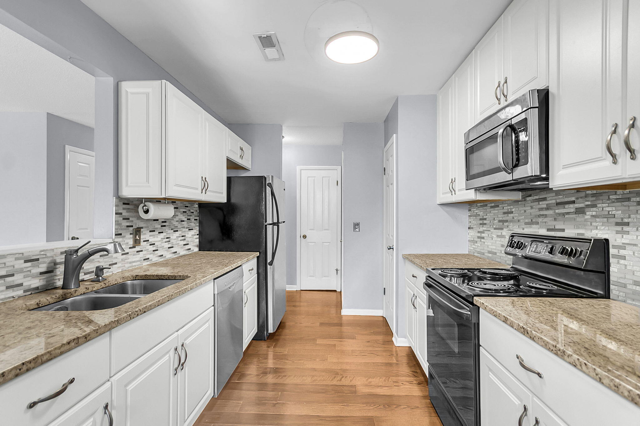 91 Ashley Hall Plantation Road, Unit 4 Charleston, SC 29407 - Photo 4 of 30 Updated Kitchen
