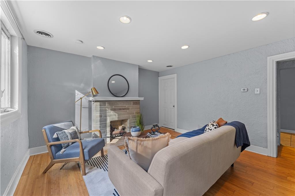 7 Greeley Street Pittsburgh, PA 15203 - Photo 2 of 19