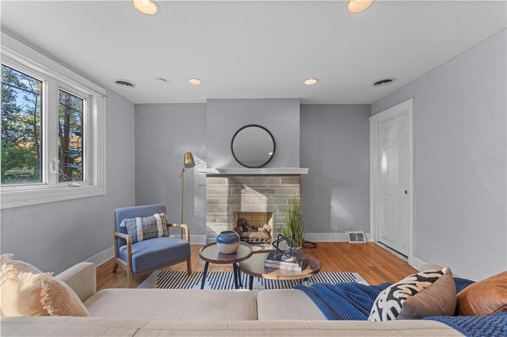 7 Greeley Street Pittsburgh, PA 15203 - Photo 4 of 19