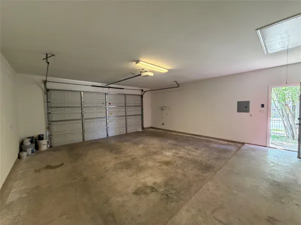 $3,200 | 5101 Avenue H, Austin, TX 78751