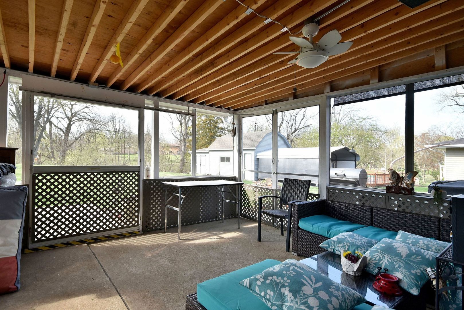 18824 Ruth Drive Mokena, IL 60448 - Photo 24 of 29 a living room with furniture and a large window