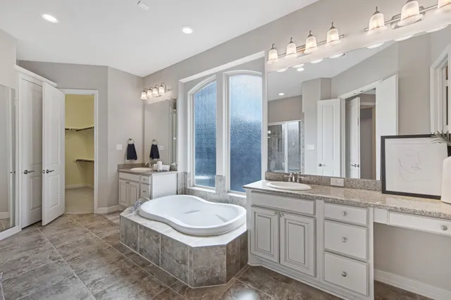 $660,000 | 33931 Mill Creek Way, Pinehurst, TX 77362