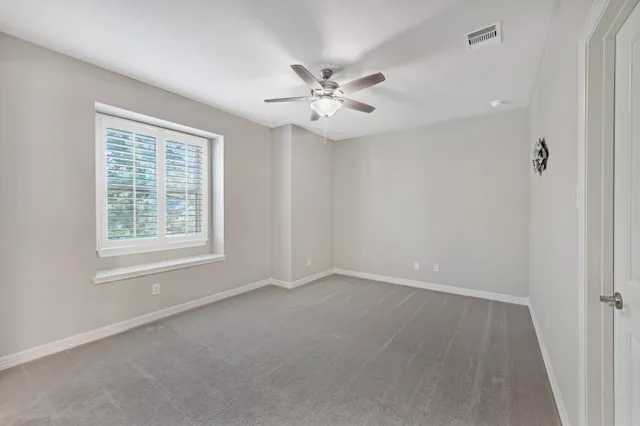 $660,000 | 33931 Mill Creek Way, Pinehurst, TX 77362