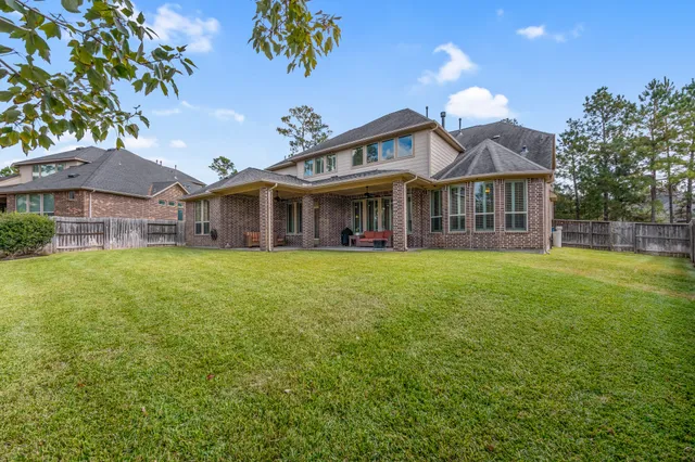 $660,000 | 33931 Mill Creek Way, Pinehurst, TX 77362