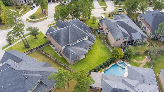 $660,000 | 33931 Mill Creek Way, Pinehurst, TX 77362