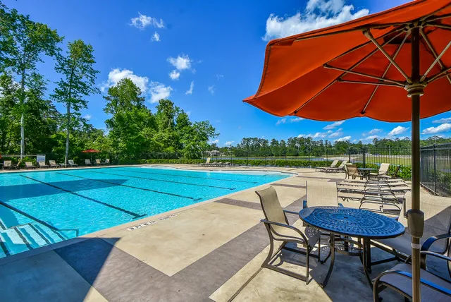 $660,000 | 33931 Mill Creek Way, Pinehurst, TX 77362