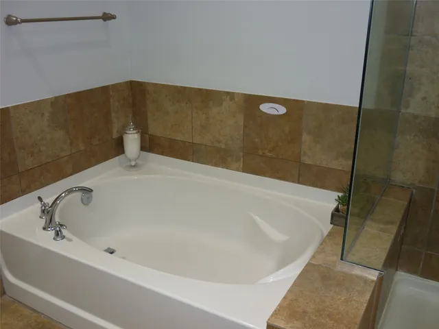 $275,000 | 17040 West Fm 1097 Road, Unit 5202, Montgomery, TX 77356