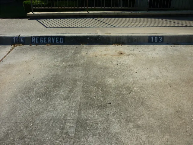 $275,000 | 17040 West Fm 1097 Road, Unit 5202, Montgomery, TX 77356