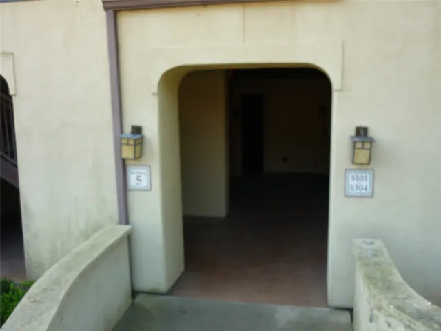 $275,000 | 17040 West Fm 1097 Road, Unit 5202, Montgomery, TX 77356