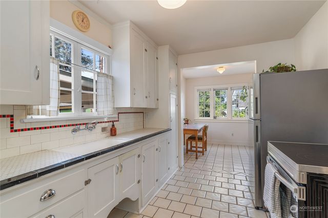 $559,900 | 1417 Division Avenue, Tacoma, WA 98403