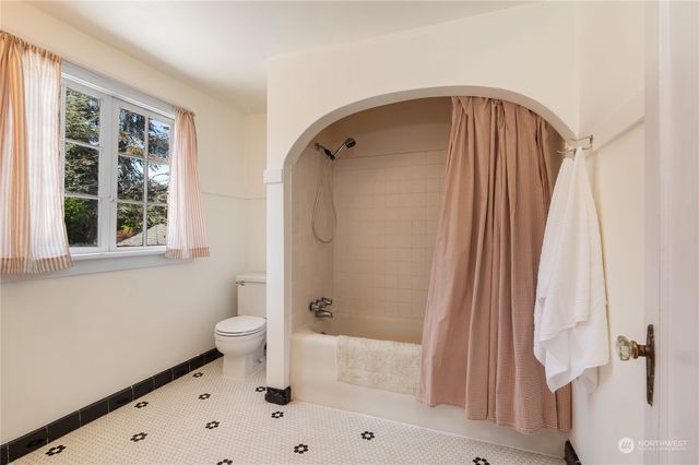 $559,900 | 1417 Division Avenue, Tacoma, WA 98403