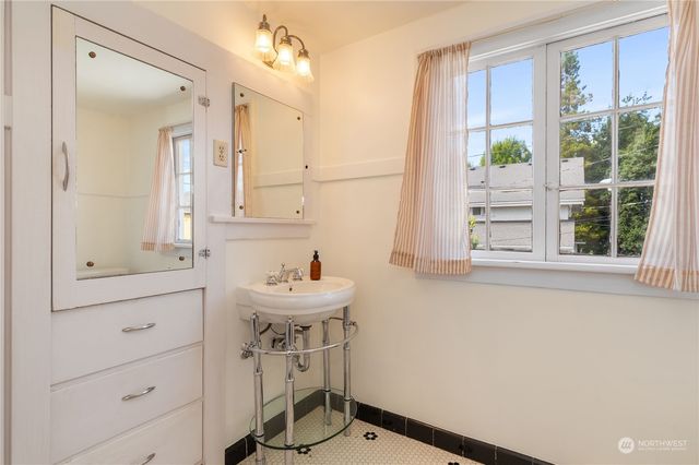 $559,900 | 1417 Division Avenue, Tacoma, WA 98403