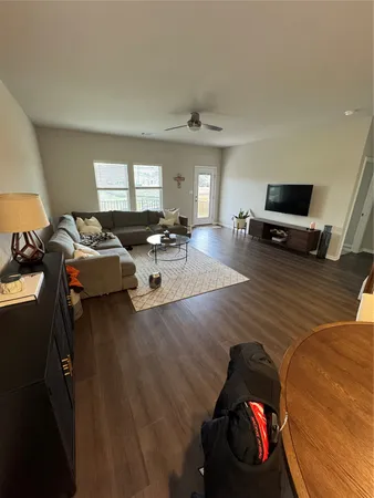 $2,975 | 429 El Capitan Loop, Dripping Springs, TX 78620