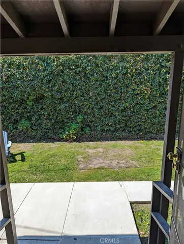 $2,000 | 5118 Huntington Drive South, Unit 1/2, Los Angeles, CA 90032