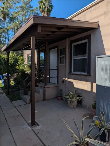 $2,000 | 5118 Huntington Drive South, Unit 1/2, Los Angeles, CA 90032