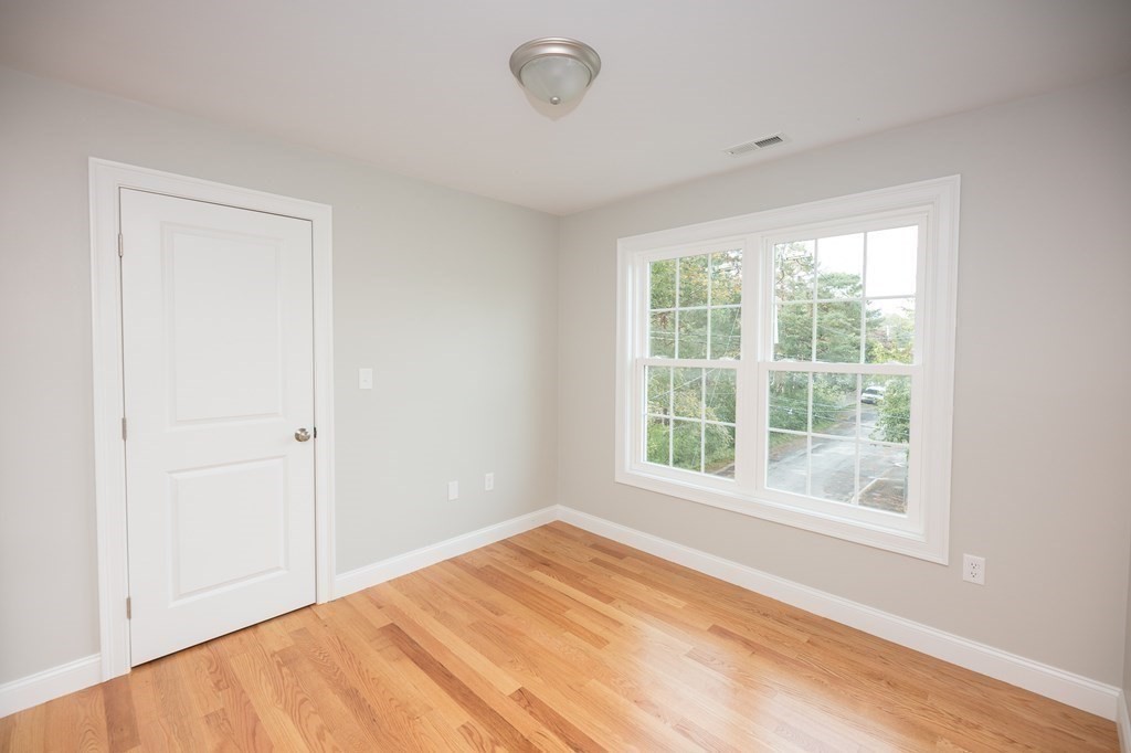 14 Thayer Street Framingham, MA 01702 - Photo 24 of 38