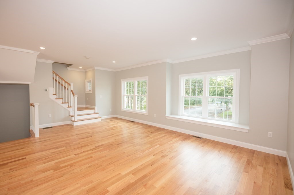 14 Thayer Street Framingham, MA 01702 - Photo 9 of 38