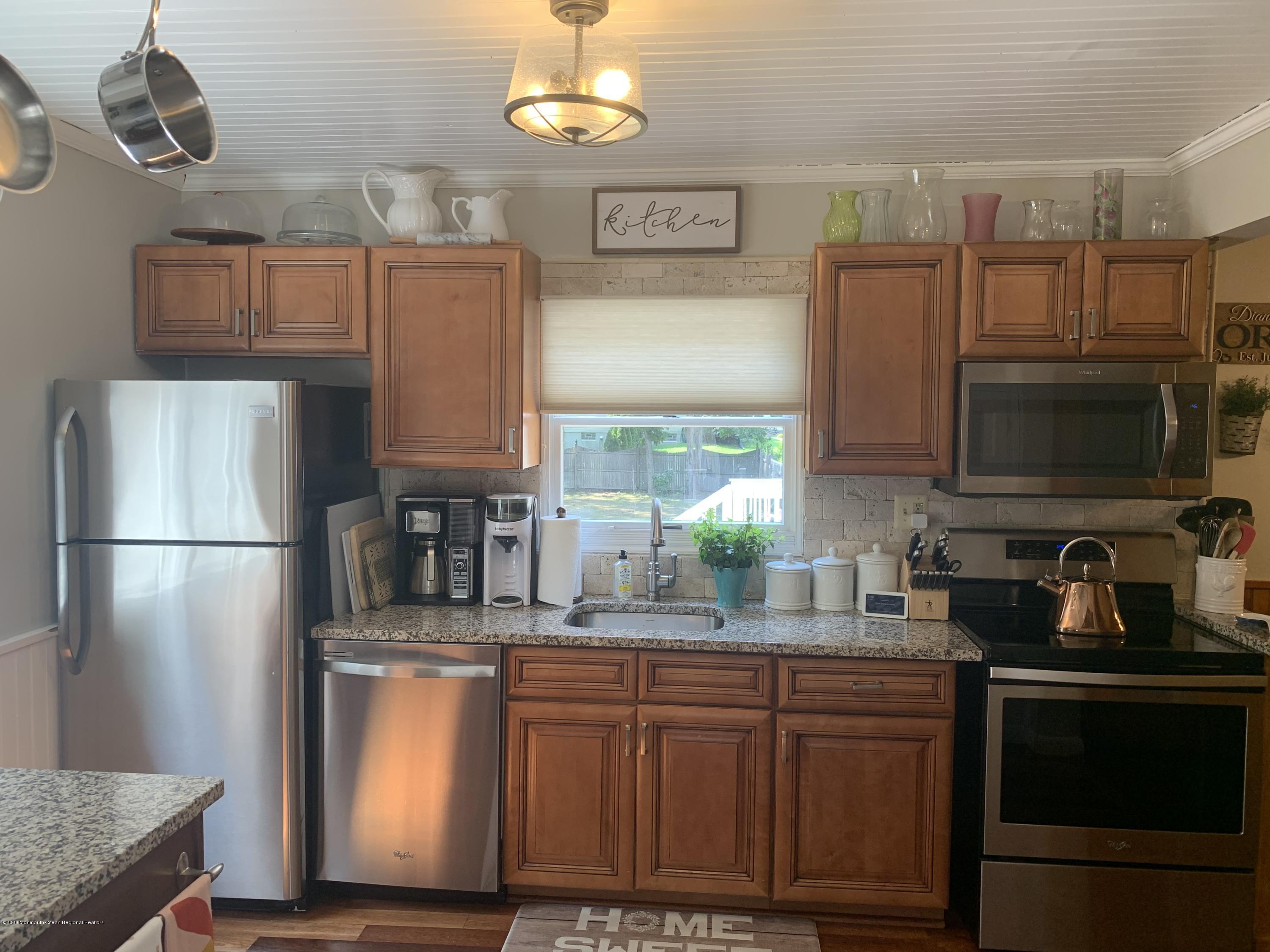 51 Thompson Bridge Road Jackson, NJ 08527 - Photo 11 of 60 Kitchen 2