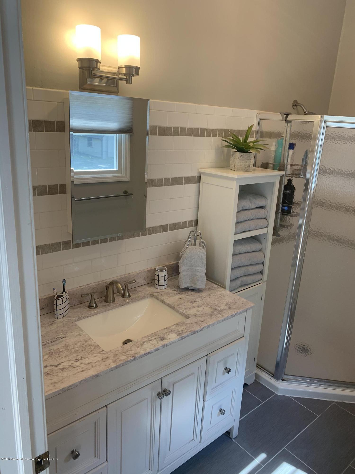 51 Thompson Bridge Road Jackson, NJ 08527 - Photo 26 of 60 Master bath 2