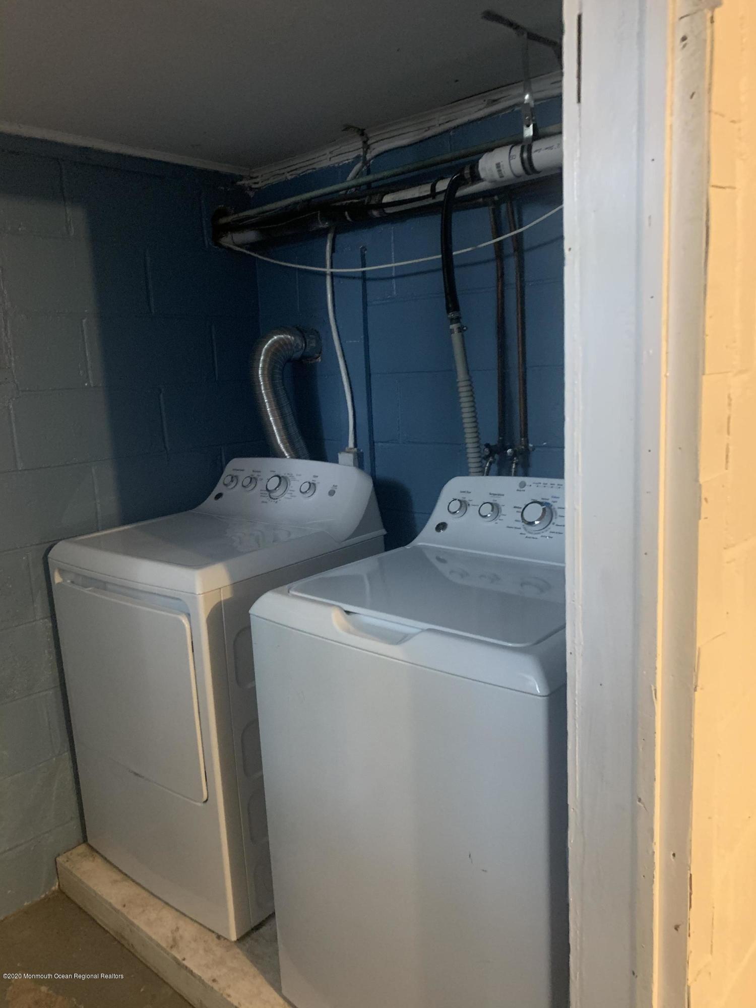 51 Thompson Bridge Road Jackson, NJ 08527 - Photo 57 of 60 Laundry room