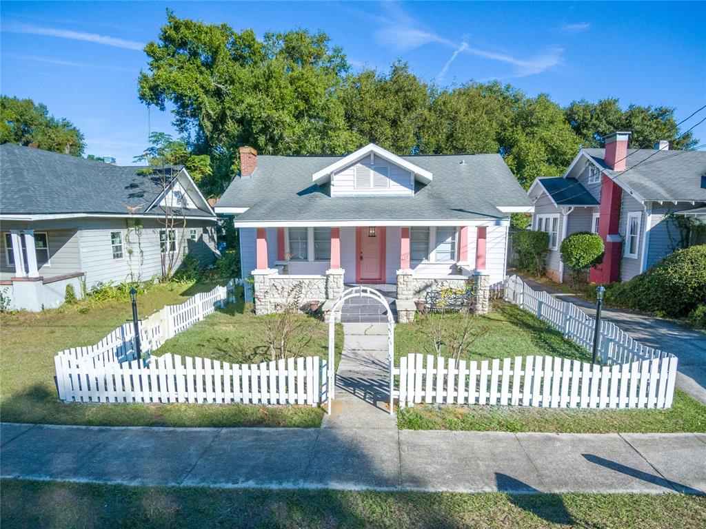 427 East Washington Avenue Eustis, FL 32726 - Photo 38 of 42 a front view of a house