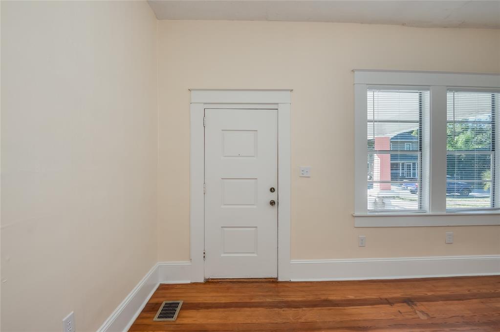 427 East Washington Avenue Eustis, FL 32726 - Photo 10 of 42 a view of an empty room