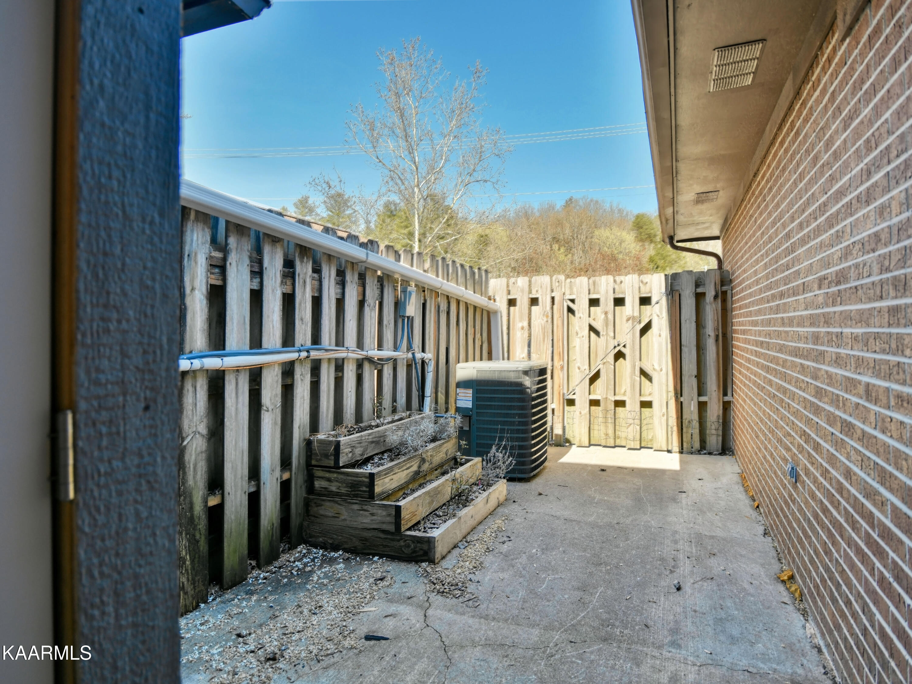 103 Golfcrest Lane Oak Ridge, TN 37830 - Photo 17 of 17 103 Golfcrest