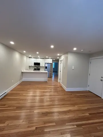 $2,750 | 15-21 Carson Street, Unit 6, Boston, MA 02125