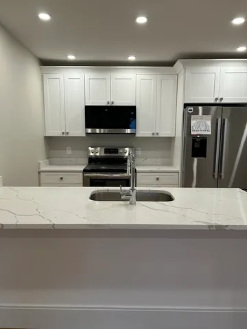 $2,750 | 15-21 Carson Street, Unit 6, Boston, MA 02125