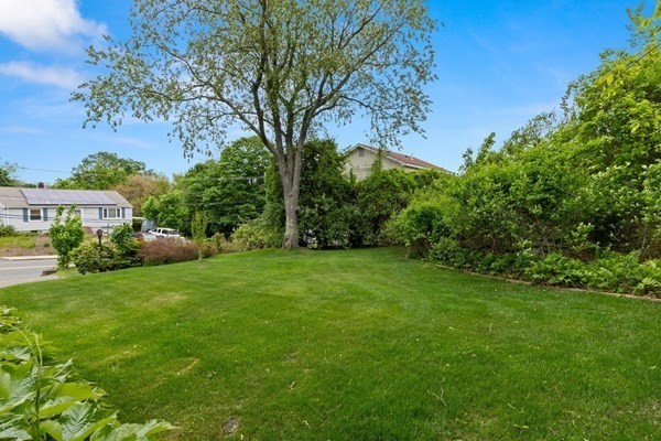 4 Valley Street Salem, MA 01970 - Photo 3 of 5