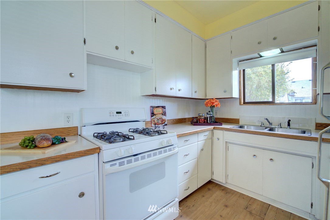 339 Meadow Avenue North Renton, WA 98057 - Photo 17 of 23 Gallery Image 17