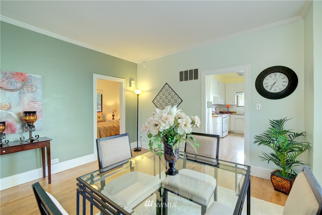 339 Meadow Avenue North Renton, WA 98057 - Photo 8 of 23 Gallery Image 8