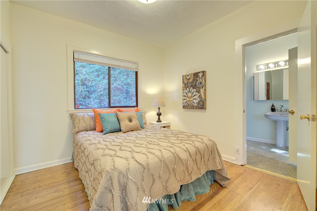 339 Meadow Avenue North Renton, WA 98057 - Photo 10 of 23 Gallery Image 10