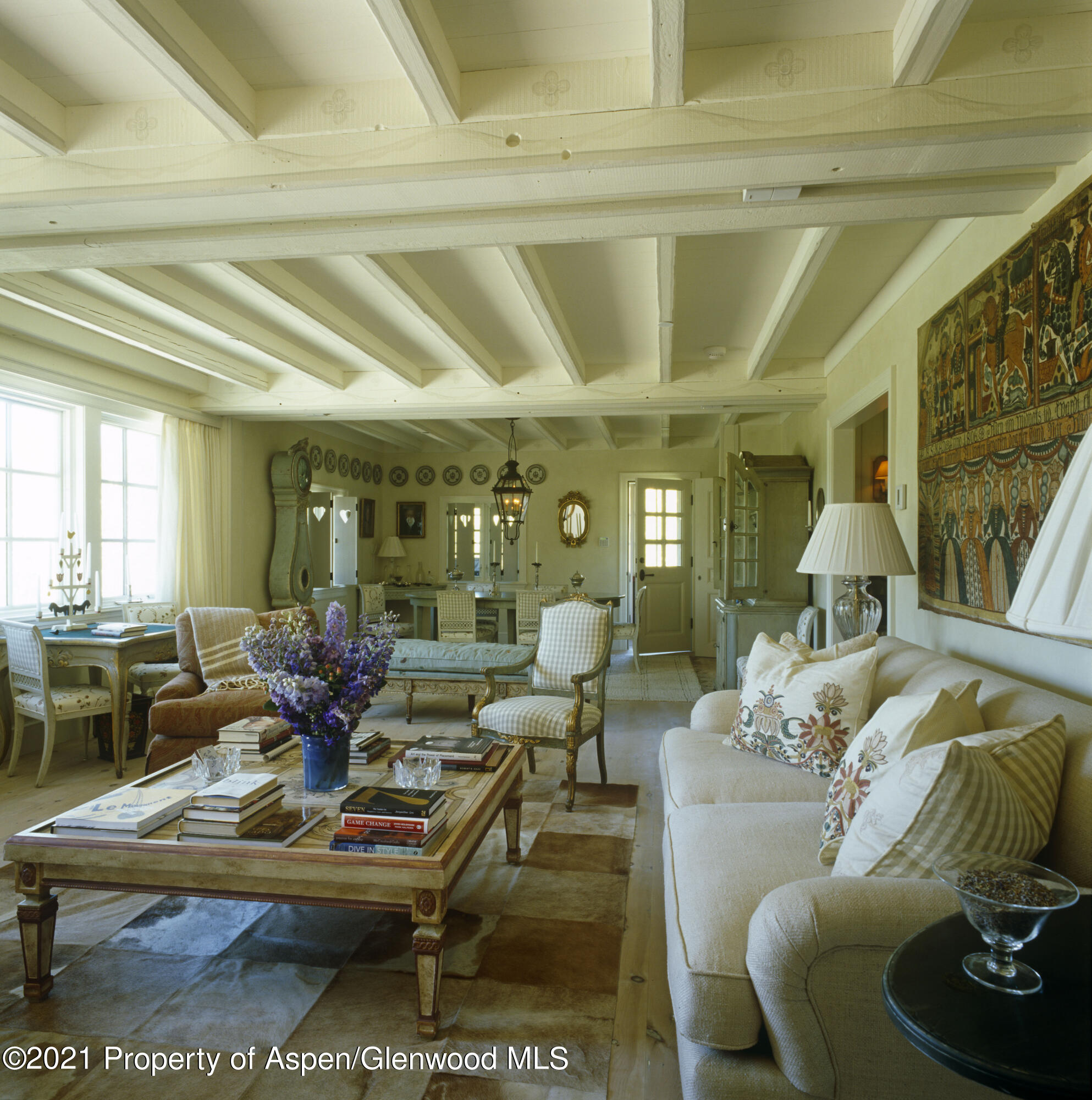 2500 Little Annie Road Aspen, CO 81612 - Photo 8 of 18 a living room with furniture and a potted plant