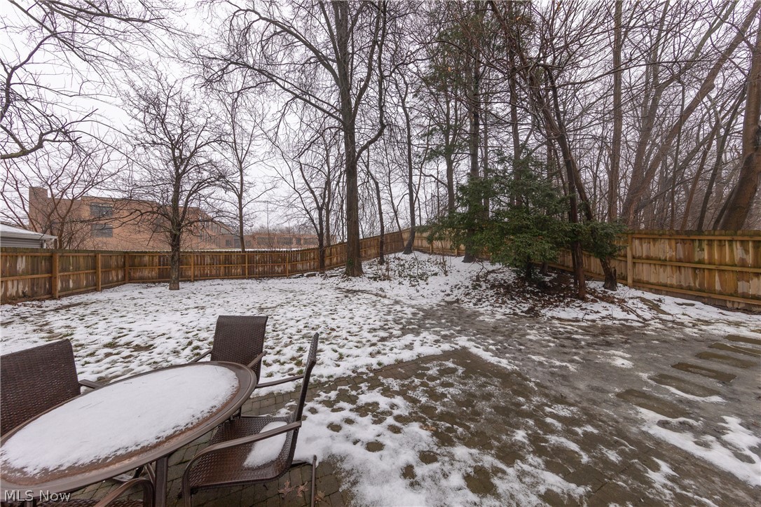 1289 Dorsh Road Cleveland, OH 44121 - Photo 32 of 34