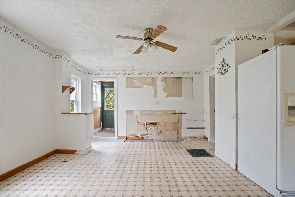 174 Poplar Hill Road Mexico, ME 04257 - Photo 20 of 29 Living room