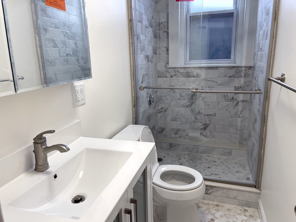15 Thatcher Street, Unit B Brookline, MA 02446 - Photo 4 of 11