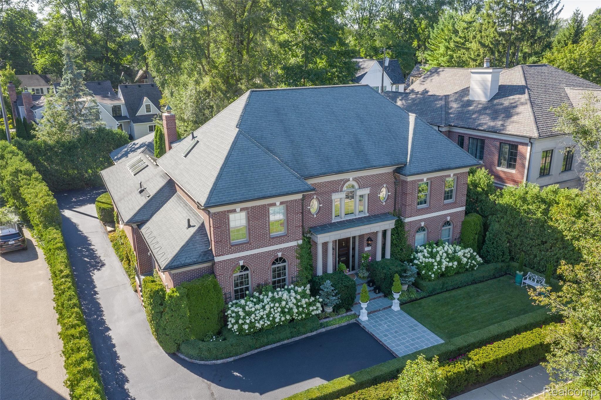 222 Aspen Road Birmingham, MI 48009 - Photo 1 of 50 DJI_0201.jpg