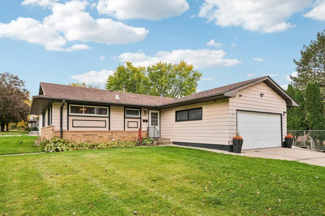 $272,000 | 908 Prairie Avenue Southwest, Faribault, MN 55021