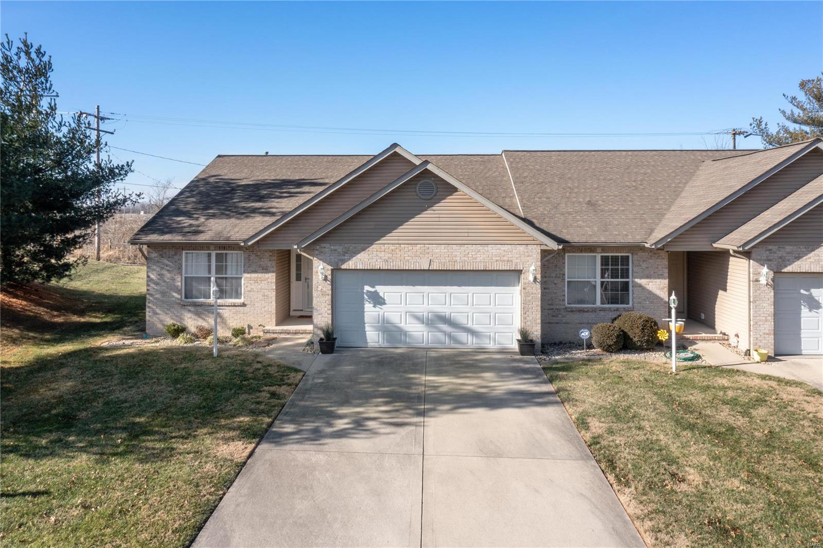 424 Aaron Drive Belleville, IL 62220 - Photo 3 of 30