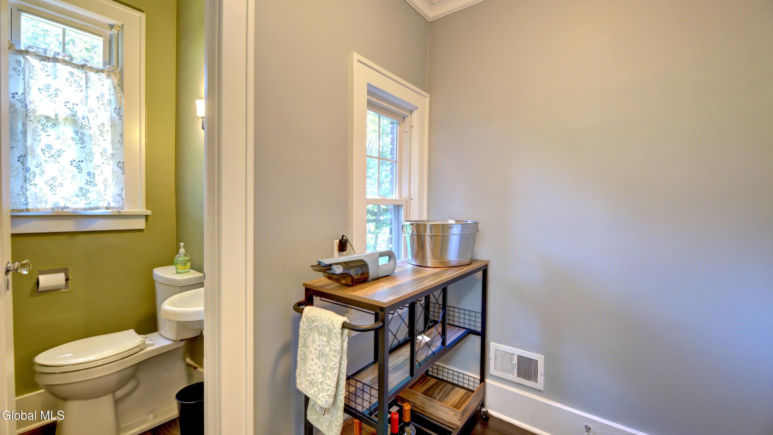 5 Coolidge Road Amsterdam, NY 12010 - Photo 21 of 42 5 Coolidge Rd-9