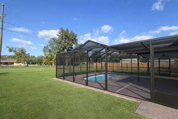 $2,400 | 1696 Cr 607c Other City - In The State Of Florida, Bushnell, FL 33513
