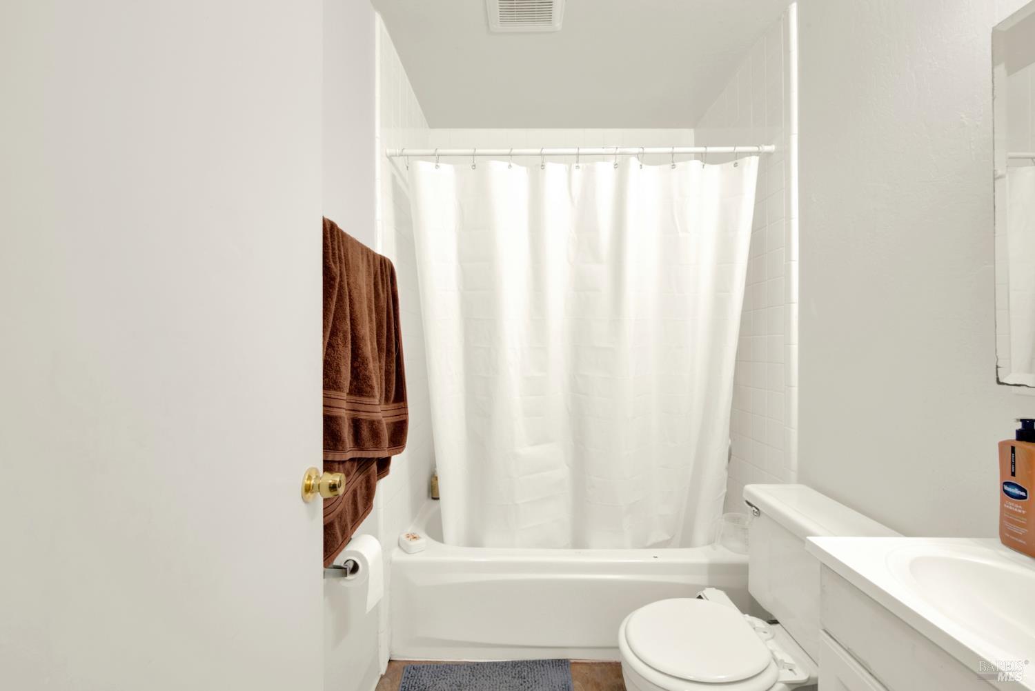 724 Delaware Street Fairfield, CA 94533 - Photo 18 of 33