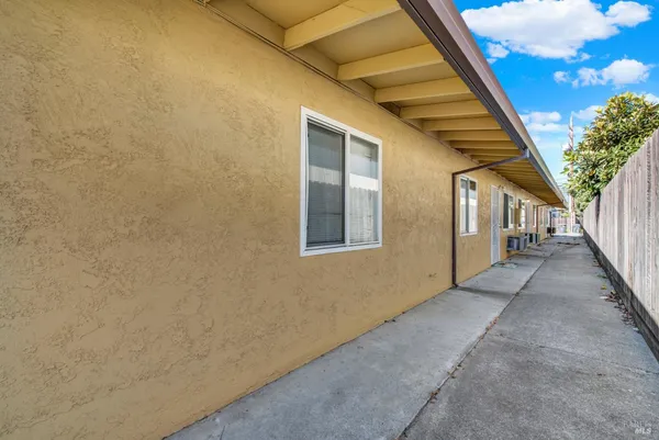 $875,000 | 724 Delaware Street, Fairfield, CA 94533