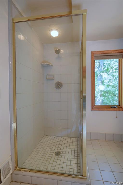 5150 Havens Road Leonard, MI 48367 - Photo 37 of 71