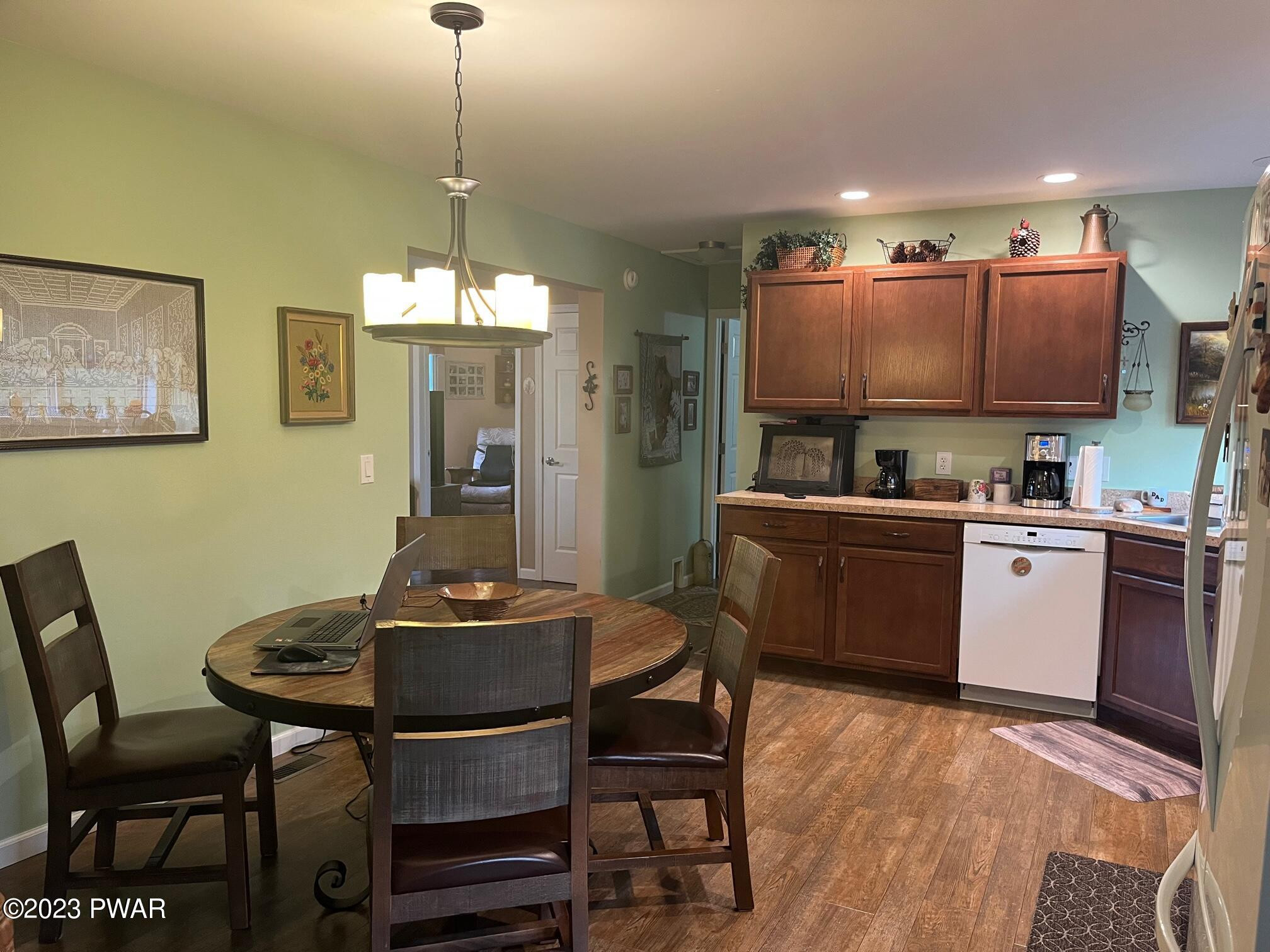 740 Hemlock Road Waymart, PA 18472 - Photo 8 of 39
